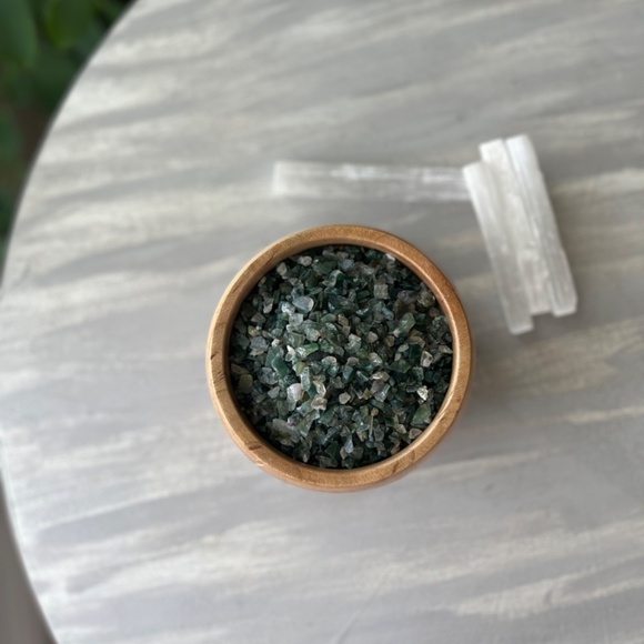 Moss Agate Chips - Picture 4 of 4